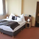 Отель Centrooms
