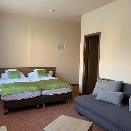 Centrooms Hotel *