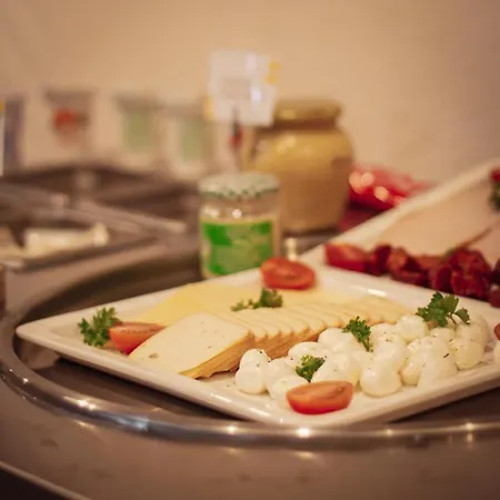 Centrooms מלון *