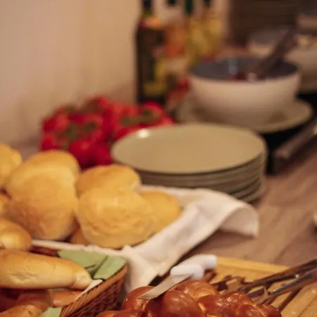 Centrooms מלון *