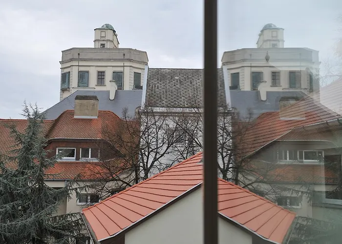 Centrooms Ξενοδοχείο Έγκερ