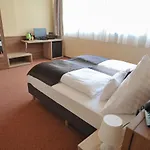 酒店 Centrooms *