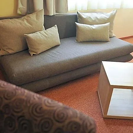 Centrooms Hotel *