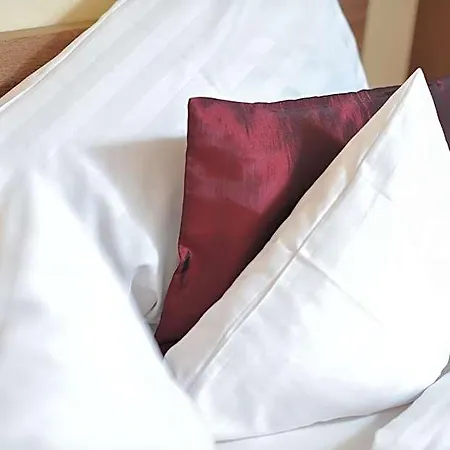 Centrooms Hotel *