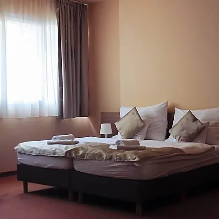 Hotel Centrooms *