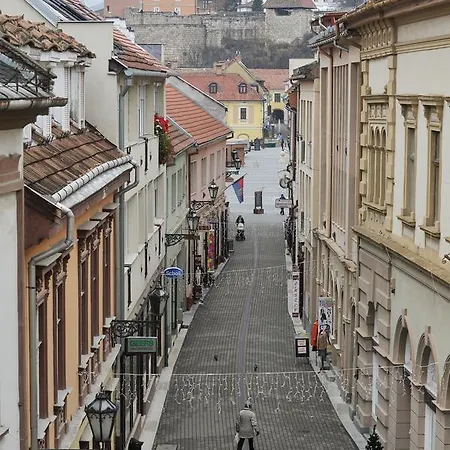 Centrooms فندق *