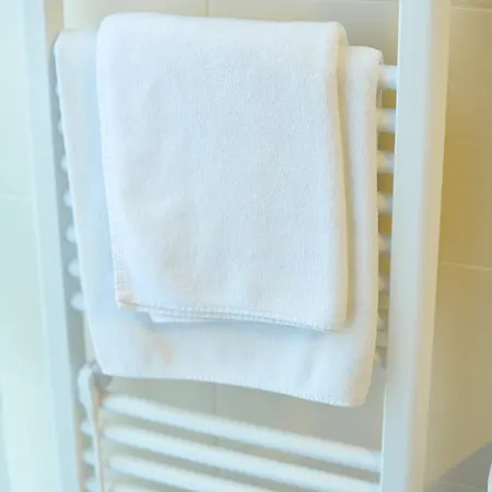 فندق Centrooms *