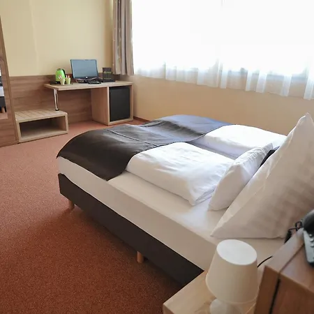 فندق Centrooms *