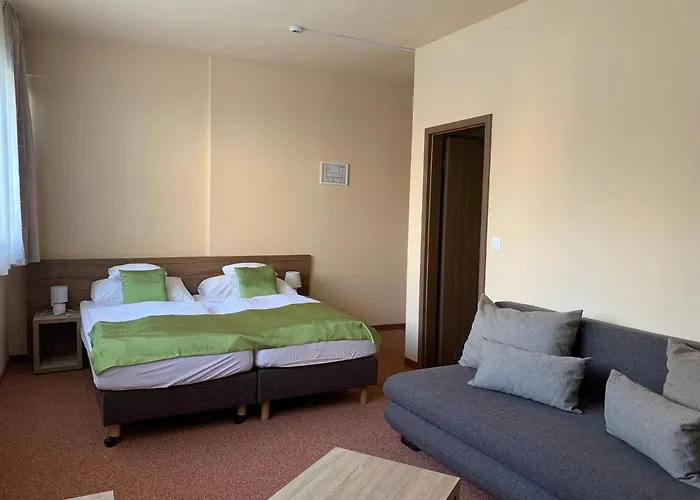 Centrooms Szálloda *